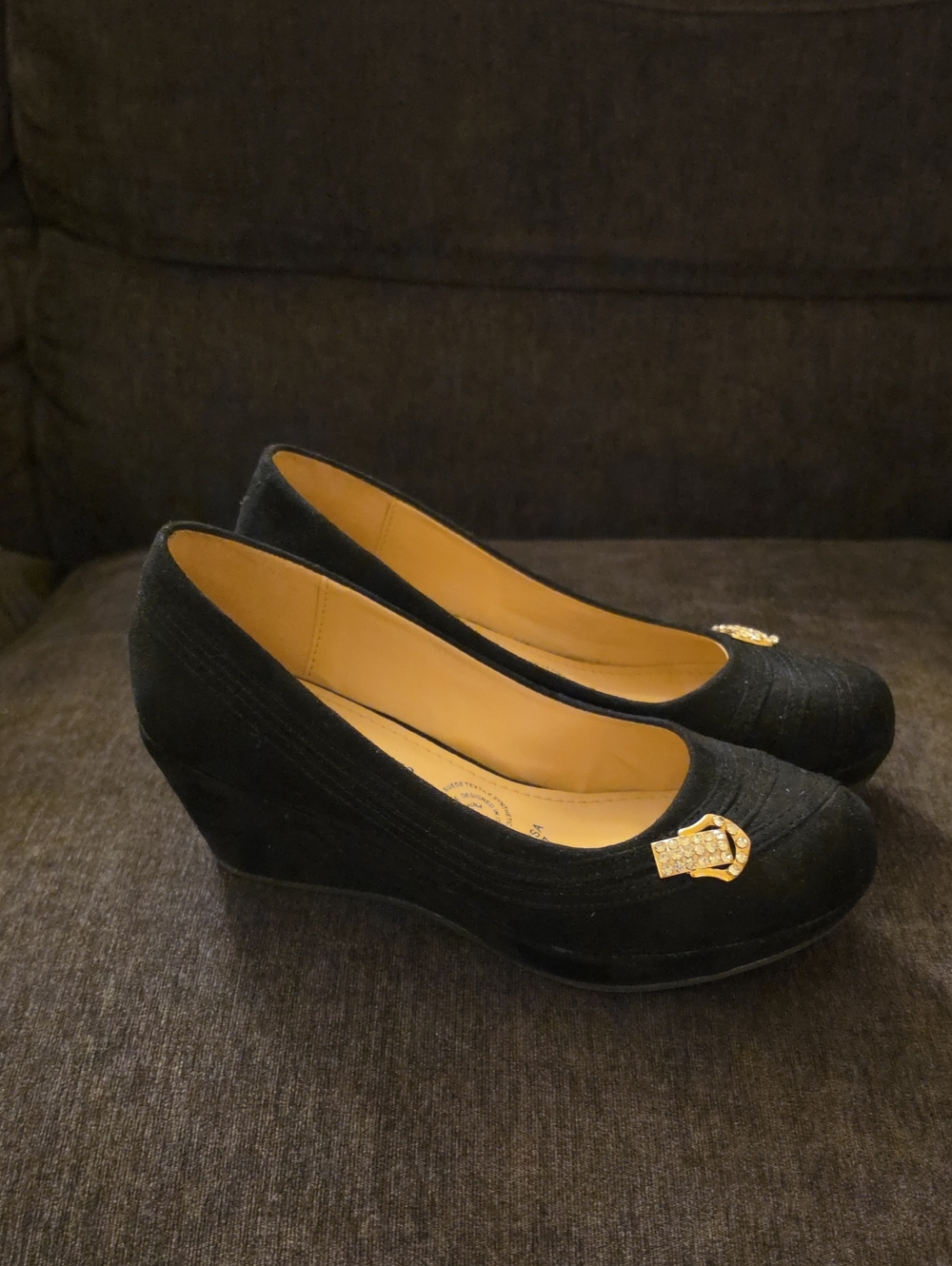Vittorio D' Firenze Black Wedge Pumps with Gold Buckle Accent